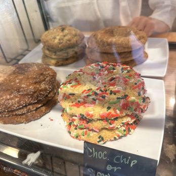 Kittie’s Worthington - Big cookies - Bakeries Near Me - Worthington, Ohio