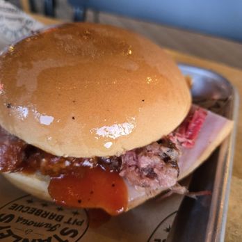 Stanley's Famous Pit Barbecue - Ham and que sandwich - Barbeque Near Me - Tyler, Texas