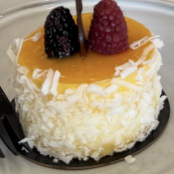 Eclairons - Mango coconut cake - Bakeries Near Me - Alexandria, Virginia Eclairons - Mango coconut cake - Bakeries Near Me - Alexandria, Virginia