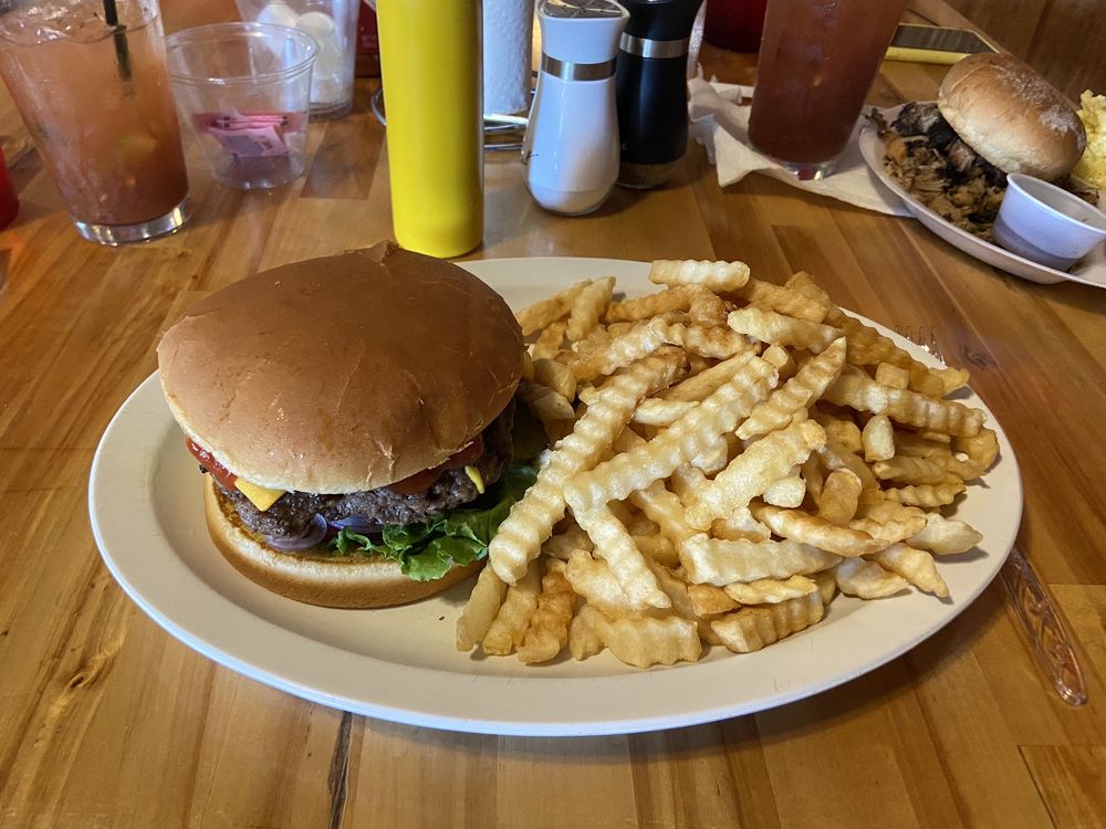 WILD BILLS Updated October 2024 15 Reviews Bayliss St, Rulo