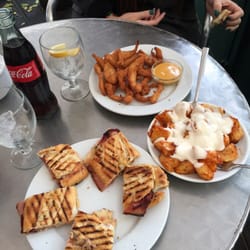 Mandri - Aperitivillo pollito planchado bacon quedo y bravas