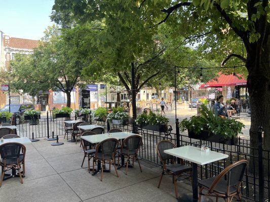 Willow Café and Bistro by null