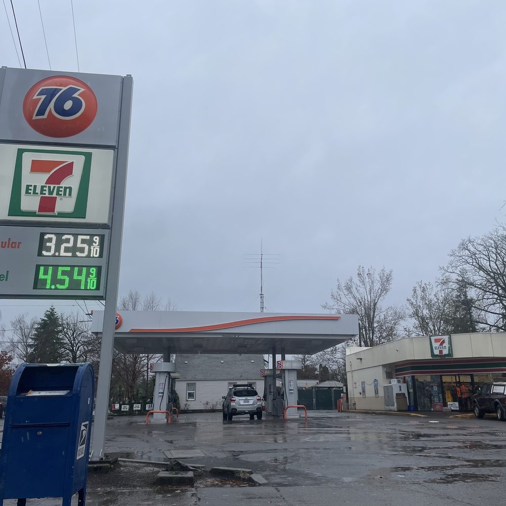 7-Eleven - a gas station in the rain - Convenience Stores Near Me - Salem, Oregon 7-Eleven - a gas station in the rain - Convenience Stores Near Me - Salem, Oregon