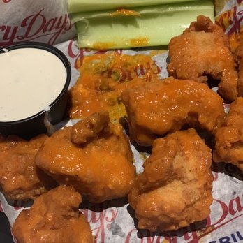 Glory Days Grill - Best wings around - Sports Bars Near Me - Tampa, Florida Glory Days Grill - Best wings around - Sports Bars Near Me - Tampa, Florida