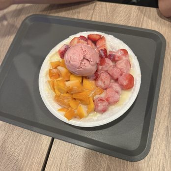 Juicy Box - Mango, Strawberry and Watermelon Shaved Ice - Taiwanese Near Me - Houston, Texas