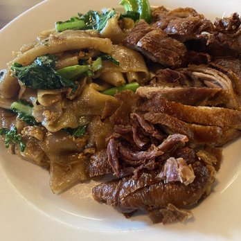 Spicy Shallot - See See Eew Noodle With duck - Thai Near Me - Elmhurst, New York