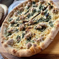 Bank Street Wood Fired Pizza and Gardens - Scotty pizza  delicious