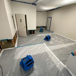 Express Dry Restoration - Water damage in commercial property