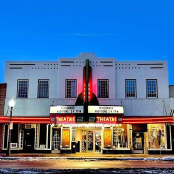 Moose Creek Lodge & Suites - Hotels Near Me - Cody, Wyoming Moose Creek Lodge & Suites - Hotels Near Me - Cody, Wyoming