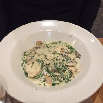 Giovanni's Brooklyn Eats - tagliatelle di spinaci - Italian Near Me - Brooklyn, New York Giovanni's Brooklyn Eats - tagliatelle di spinaci - Italian Near Me - Brooklyn, New York