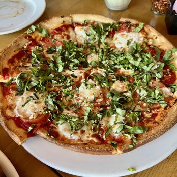 Pinocchio's Pizza - Margherita Pizza - Pizza Near Me - Pasadena, California