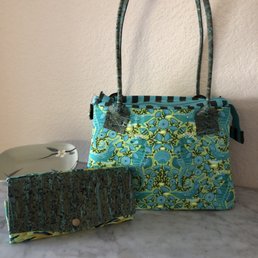 This is the Baker Street Bag and NCW (Necessary Clutch Wallet) I made while at Easy Quilting Corner.