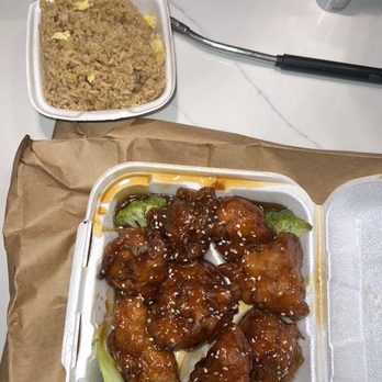 Szechuan Chinese Restaurant - L12. Sesame Chicken Lunch Special - Chinese Near Me - Dallas, Texas Szechuan Chinese Restaurant - L12. Sesame Chicken Lunch Special - Chinese Near Me - Dallas, Texas