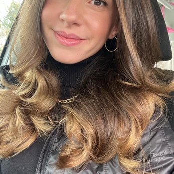 Nicole Rose Salon - Blow out - Hair Salons Near Me - Manhasset, New York