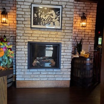 Barrels & Boards - Inside - New American Near Me - Raynham, Massachusetts Barrels & Boards - Inside - New American Near Me - Raynham, Massachusetts