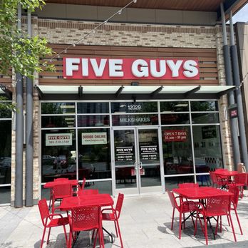 Five Guys - Another shot of the patio. - Burgers Near Me - North Bethesda, Maryland