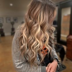 Blonded by Katie - Rooted blonde with Hotheads Tape in Extensions