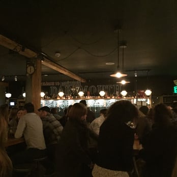 Battery Park Beer Bar & Eatery - Gastropubs Near Me - Dartmouth, Nova Scotia Battery Park Beer Bar & Eatery - Gastropubs Near Me - Dartmouth, Nova Scotia