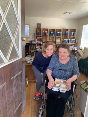 Meals On Wheels West by null