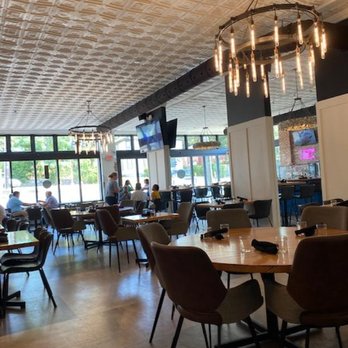The Oyster Bar - view of dining room - Seafood Near Me - Little Rock, Arkansas The Oyster Bar - view of dining room - Seafood Near Me - Little Rock, Arkansas