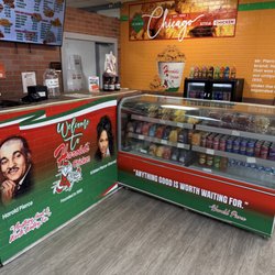 Harold’s Chicken Shack - Store interior