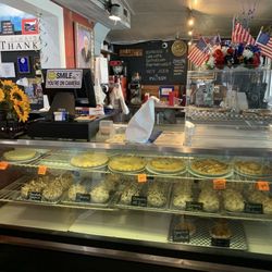Front Porch Restaurant & Pie Shop