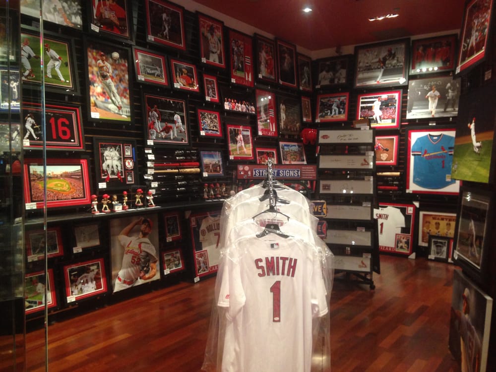 ST LOUIS SPORTS Updated July 2024 146 Chesterfield Mall