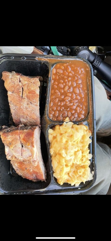 Food from Cindy Lou's Barbecue