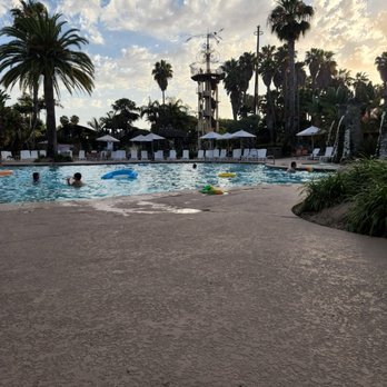 Paradise Point - Hang out by the pool - Resorts Near Me - San Diego, California