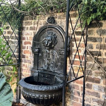 Ghosts & Gravestones - Historical Tours Near Me - Savannah, Georgia Ghosts & Gravestones - Historical Tours Near Me - Savannah, Georgia
