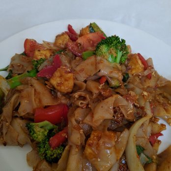 Thai Thai II - Druken noodles - Thai Near Me - Bethlehem, Pennsylvania