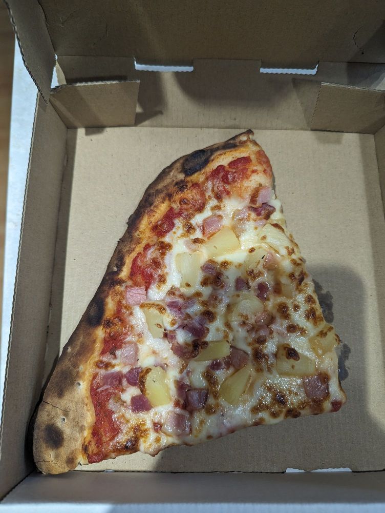 Food from Hook n ladder pizza