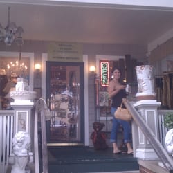 Bon Vivant Antiques Dealers - Store and house front
