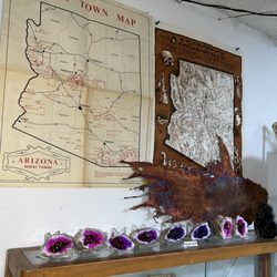 Copper City Rock Shop - Natural gifts