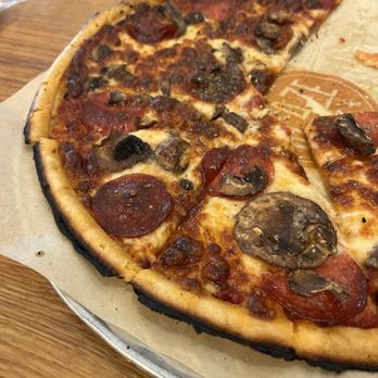 Blaze Pizza - Gluten free crust, pepperoni and mushroom - Salad Near Me - Durham, North Carolina Blaze Pizza - Gluten free crust, pepperoni and mushroom - Salad Near Me - Durham, North Carolina