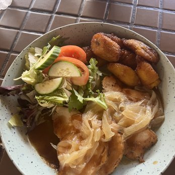 Chefs Creations - chicken with onions, salad, and sweet plantains - Latin American Near Me - Ponce, Puerto Rico