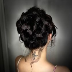 Artisan' Salon And Day Spa - Promo Updo