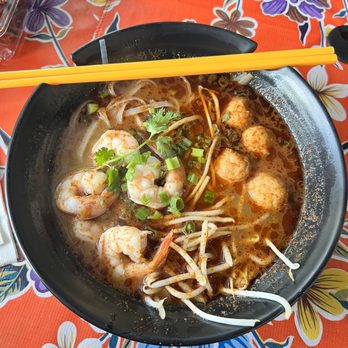 Noodle Box Kitchen - Tom Yum Noodle Soup - Noodles Near Me - Reno, Nevada Noodle Box Kitchen - Tom Yum Noodle Soup - Noodles Near Me - Reno, Nevada