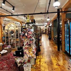Waverly Square Antiques