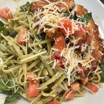 District 7 Grill - Pesto chicken pasta - Breakfast & Brunch Near Me - Houston, Texas District 7 Grill - Pesto chicken pasta - Breakfast & Brunch Near Me - Houston, Texas