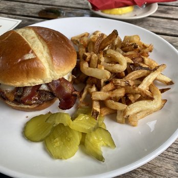 Hunter's Head Tavern - Bacon, fried egg, Swiss cheese burger with handcut fries - New American Near Me - Upperville, Virginia Hunter's Head Tavern - Bacon, fried egg, Swiss cheese burger with handcut fries - New American Near Me - Upperville, Virginia