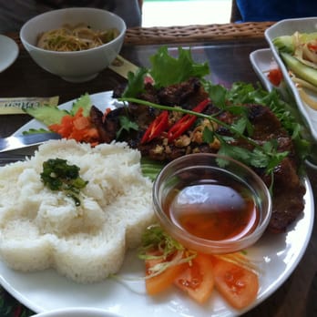 Mien Tay - Vietnamese Near Me - London, XGL
