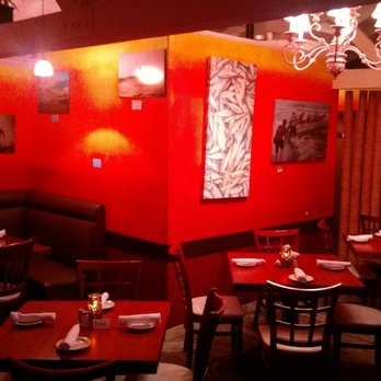 Le Papagayo - Inside dining - Breakfast & Brunch Near Me - Encinitas, California