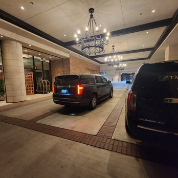 Lake Travis Limo - SUV limo service to Airport and in Austin - Limos Near Me - Austin, Texas Lake Travis Limo - SUV limo service to Airport and in Austin - Limos Near Me - Austin, Texas