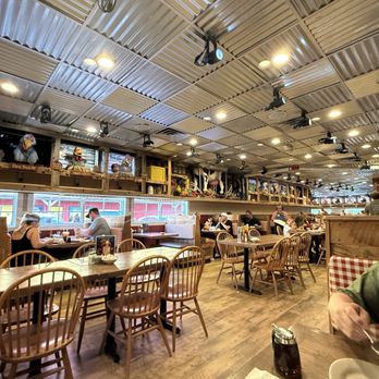 Frizzle Chicken Cafe - Breakfast & Brunch Near Me - Pigeon Forge, Tennessee