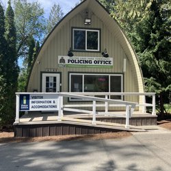 Cabins At Cultus Lake Park - This is the office you go to, to check into your cabin.