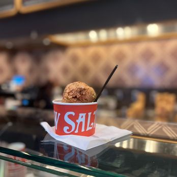 Salt & Straw - Red Chili Curry & Makrut Lime Crispy Rice and Carrot Cake Batter w/ Pralined Hazelnuts - Desserts Near Me - San Jose, California