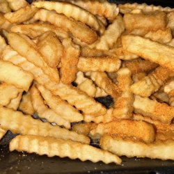 77 Flavors Wings & Philly - Fries 6 Pieces Wing Combo  Cold hard fries I had to season myself