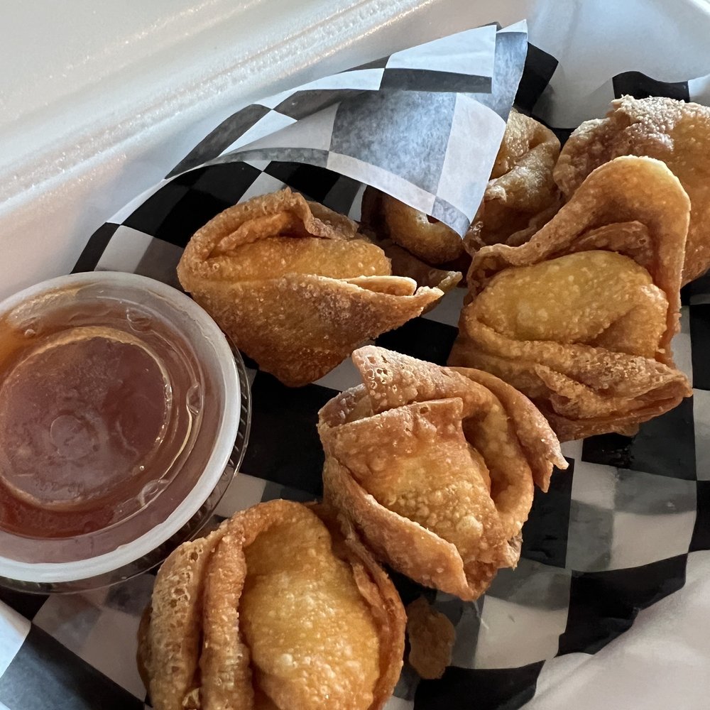 Burger Bar - Lobster Rangoon - Chicken Wings Near Me - Wood River, Illinois