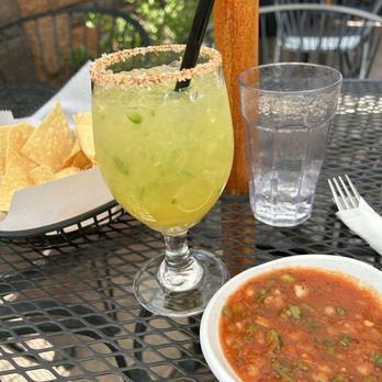La Rosa Mexican Kitchen - Jalapeño margarita, chips - Mexican Near Me - Bend, Oregon La Rosa Mexican Kitchen - Jalapeño margarita, chips - Mexican Near Me - Bend, Oregon